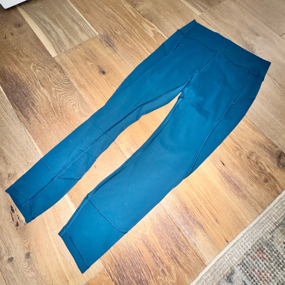 Lululemon 3/4 Teal Leggings